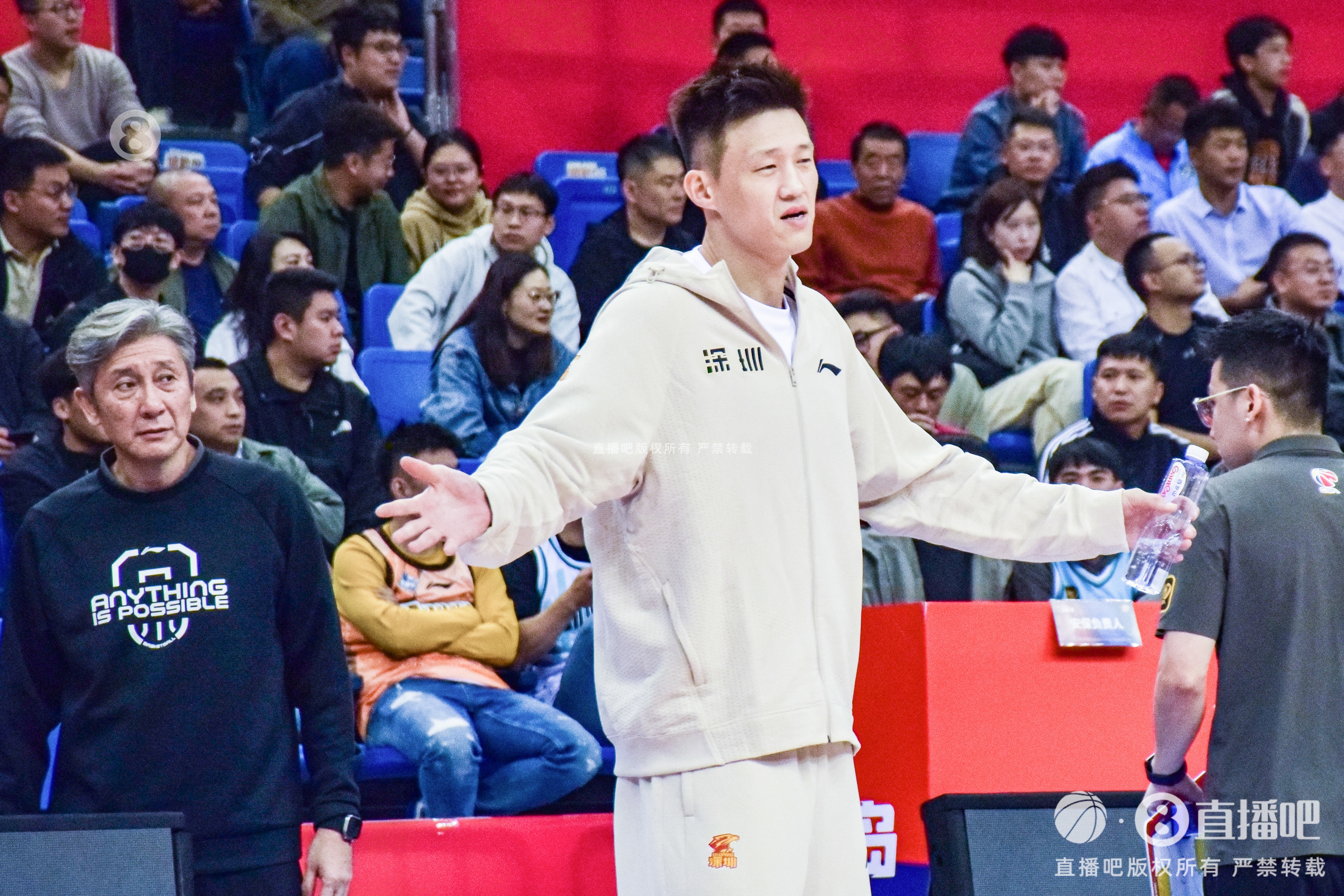 周鹏:第一个以主教练身份参加全明星的首发球员 是个全新的尝试